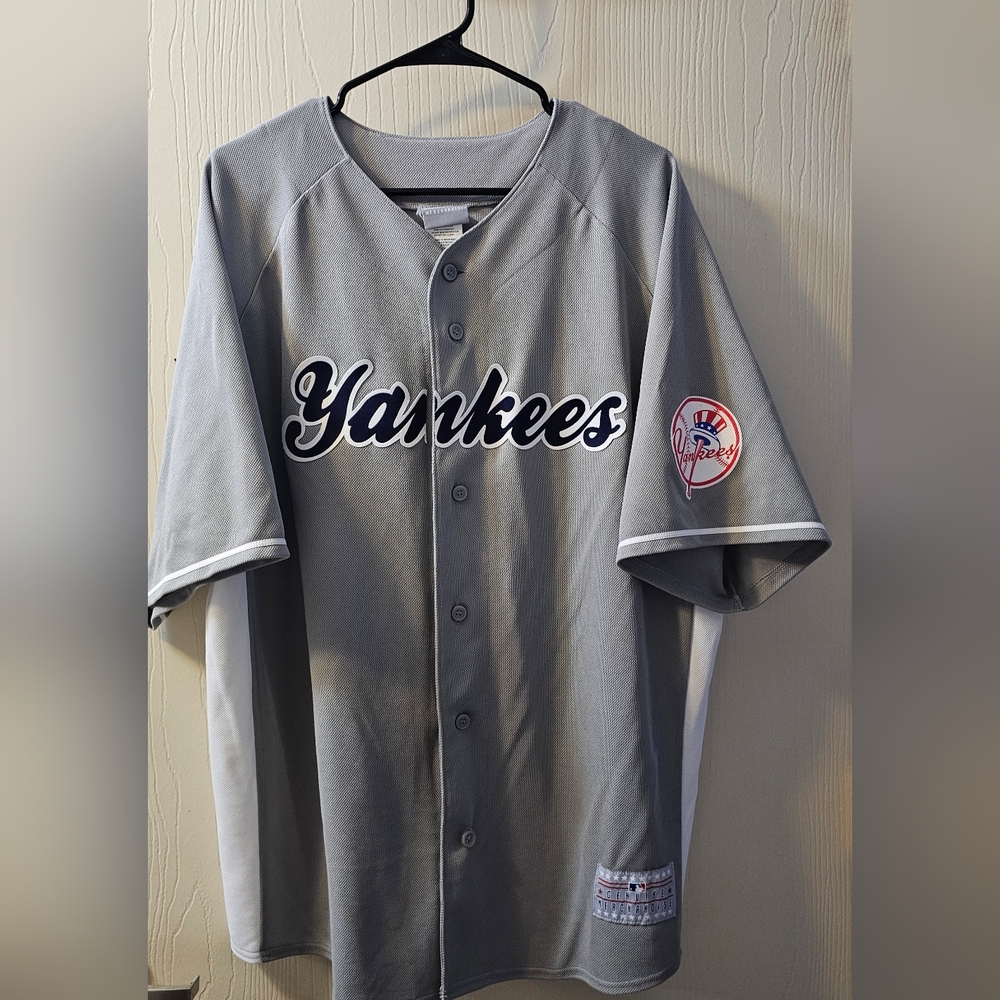 Yankees Genuine Merchandise Gray Jersey Sz 2XL